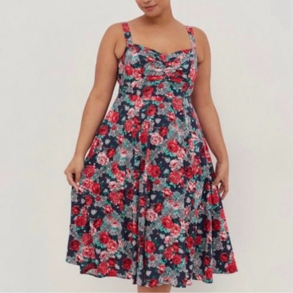 Torrid Floral Skate Dress Size 3X - Picture 8 of 9